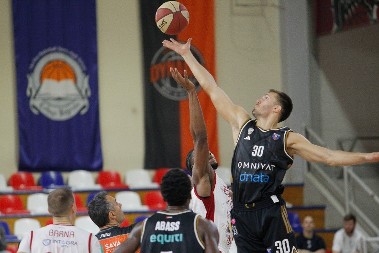 POSLEDNJE VESTI Evo da li će Petrušev na parket protiv Zvezde