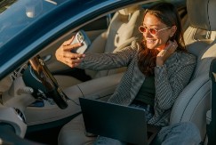 Zašto influenseri uvek izgledaju mršavije? Ova 3 trika menjaju sve