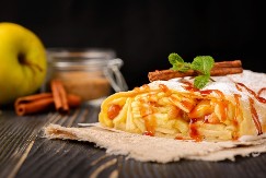 BEČKA ŠTRUDLA SA JABUKAMA ZA PRAVE SLADOKUSCE Ukusa da ti pamet stane