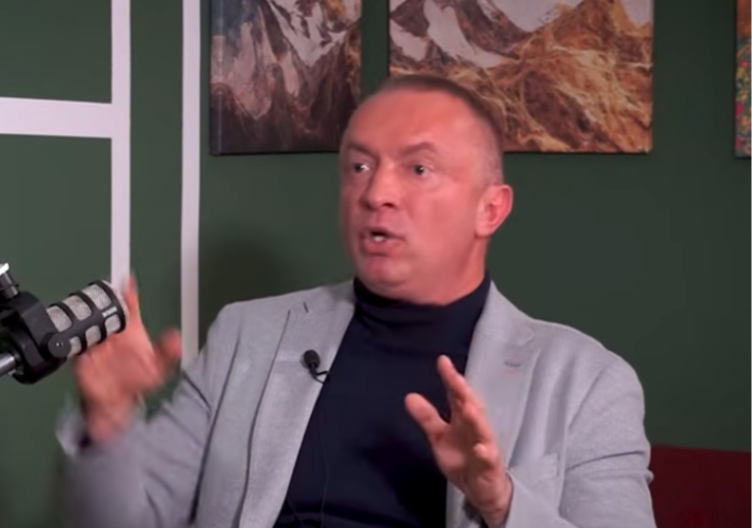 HOĆE VLAST PREKO ULICE Pajtić otkrio plan blokadera!