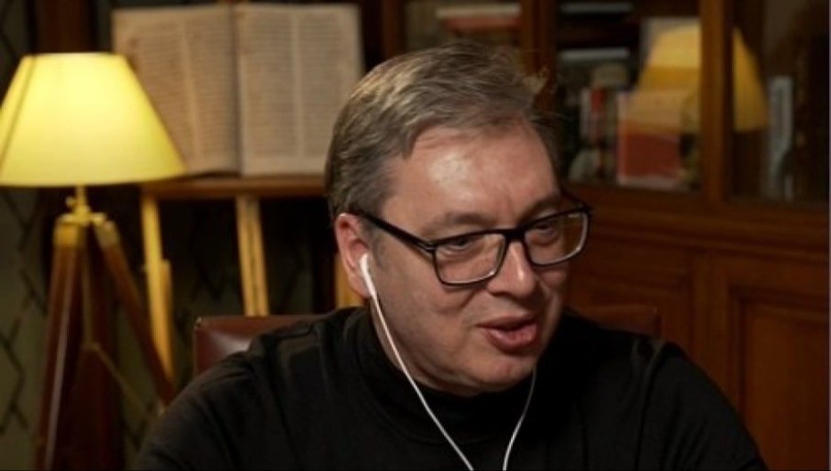 TOTALNA POBEDA Pogledajte ceo snimak prvog Vučićevog lajva na TikToku