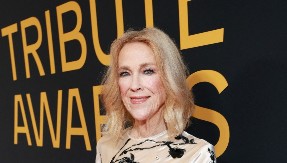 ZABLISTALA JOŠ JEDNOM, PA OTIŠLA ZAUVEK Glumica koju je Srbija obožavala je ovako izgledala na poslednjem crvenom tepihu, njen stil niko nije mogao da nadmaši