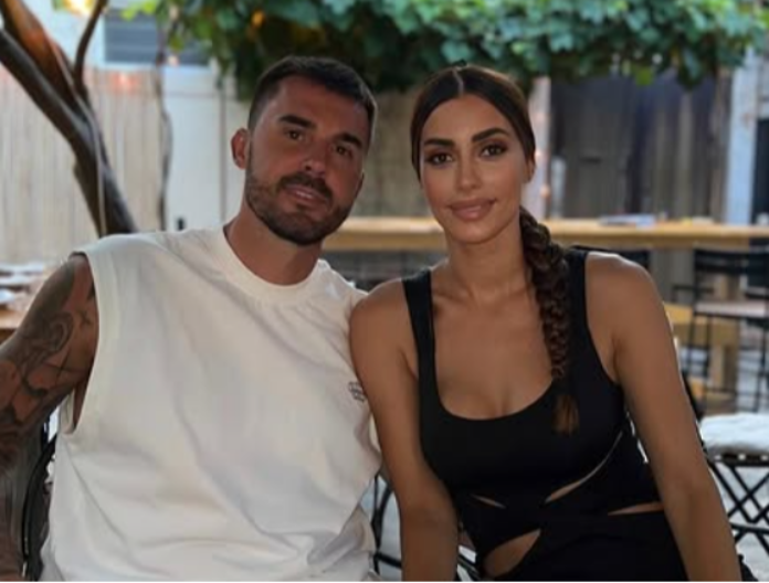 MUŽ NAŠE PEVAČICE IZGLEDA KAO APOLON! Sav u mišićima, zajedno treniraju, a njihove fotke zapalile su mreže (FOTO)