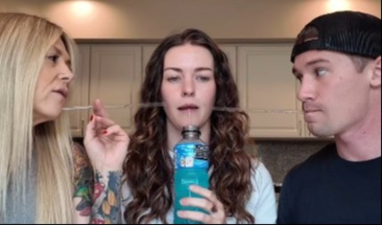 ŠOKANTNA LJUBAVNA AFERA Živi sa mužem I JOŠ JEDNOM ŽENOM, internet gori zbog njihove trojke! (VIDEO)