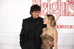 POZNATI GLUMCI SE ZALJUBILI NA SETU Oboje zauzeti, a ona se nedavno porodila! 