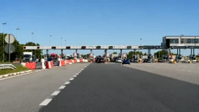 Debelo brdo pod katancem do 19 časova, a u tunelu Šarani jedna traka manje: Vozače na zapadu Srbije danas čeka obilazak i strpljenje