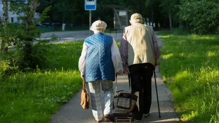 Kucaju na vrata i predstavljaju se ovako: Penzioneri, pojavila se nova prevara!