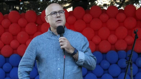 Vučević u Krčedinu poslao poruku pred izbore: "Nije normalno da udarate neku ženu zato što nije deo vaše političke liste"