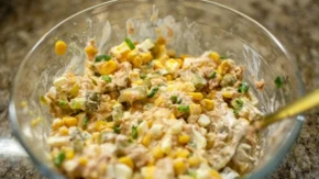 Tuna salata sa kukuruzom tera vodu na usta: Zdravlje na tanjiru