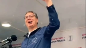 "Uvek sa svojim narodom" Vučić: Hoću i ja da kisnem! (VIDEO)