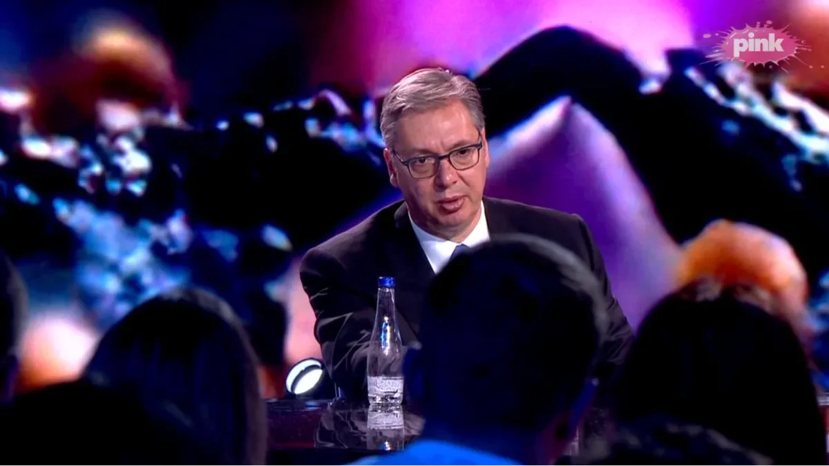 „Išli su do toga da mi unište porodicu i majku!“ Vučić: Ne postoji niko važniji od majke i zato ću da ih pobedim ubedljivije nego ikad