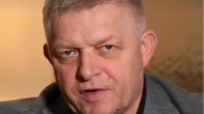 „Hteo sam da pružim punu podršku izvanrednom državniku Aleksandru Vučiću“: Fico najavio da stiže u Beograd već ove nedelje, pa se našalio na svoj račun