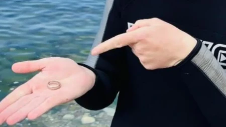 Umesto nagrade – kazna! Pronašao izgubljenu burmu i vratio je paru, a onda se suočio sa policijom!