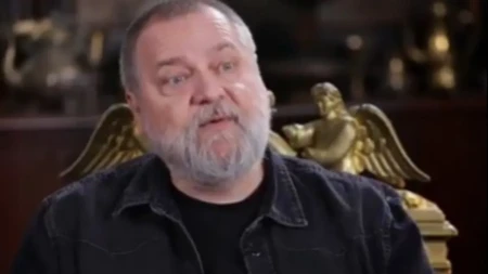 "Kako možeš brotiv Boga i Srbije?" Pejaković: Otkud, brate, u istoj koloni sa onima koji bi od crkava da prave disko-klubove? (VIDEO)