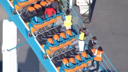 Horor! Muškarac poginuo pred očima posetilaca: Ispao iz rolerkostera, kamere snimile kobni trenutak (VIDEO)