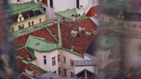 Kao iz filma - Bosanac na vrhu stambene zgrade u sazidao pravu kuću