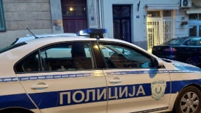 Naoružani razbojnik upao u menjačnicu kod kružnog toka: Radnici uperio pištolj u glavu i odneo 15.000 evra
