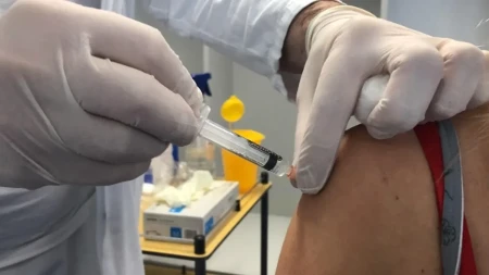 Stariji i bolesni ovo bi trebalo da urade: Počela vakcinacija protiv sezonskog gripa u Zlatiborskom okrugu - za stvaranje imuniteta potrebno oko dve nedelje