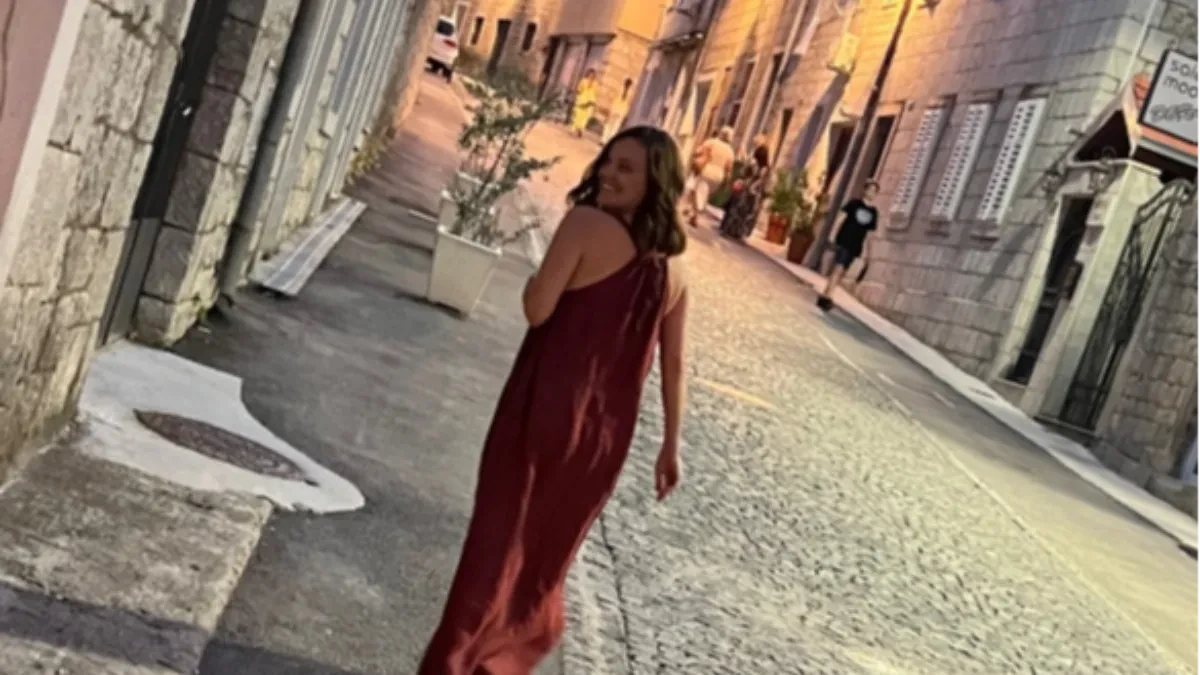 "Legla sam na beton, mislila sam da umirem!" Pevačica doživela psihički krah, opisala jezive napade koje je imala