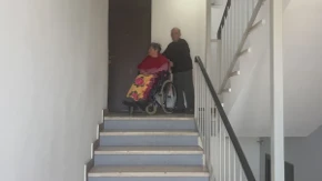 Slavica je posle moždanog udara ostala u kolicima: Muž Miodrag je osam godina neguje: "Ona je moja duša"