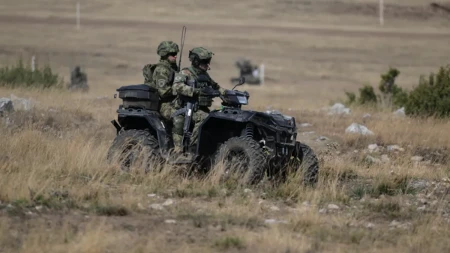 Čelični udar na Pasuljanskim livadama: Tenkovi M-84 rešetali i demonstrirali silu – Vojska Srbije spremna za sve izazove!