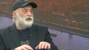 Dan košta 250 evra! Branislav Lečić ima vilu koju iznajmljuje: Zidine su na sve strane, a dnevnu sobu je renovirao
