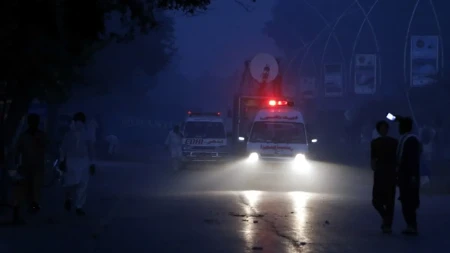 Jeziva nesreća u Francuskoj: Sudarili se minibus i voz