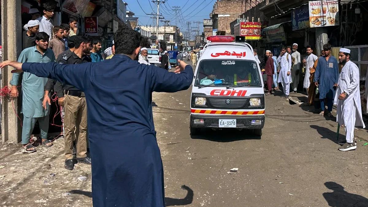 Najmanje 18 učenika i nastavnik poginuli nakon što se urušio krov škole: Tragedija potresla Pakistan