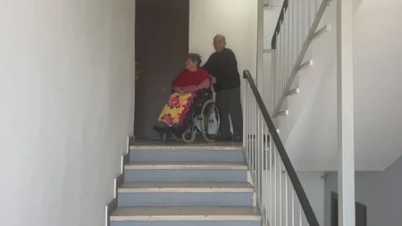 Ovaj Crnogorac je muž heroj: Miodrag godinama brine o nepokretnoj supruzi Slavici - obožava ih čitava Podgorica