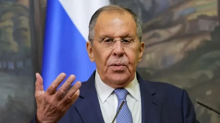 Lavrov upozorava: Svaka zemlja može postati žrtva obojenih revolucija koje organizuje Zapad