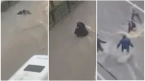 Bujica nosila ženu ulicom! Dramatičan snimak iz Istanbula, prolaznici hitno reagovali! (VIDEO)