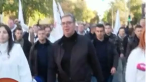 „Najteže mi je bilo zbog majke!“ Vučić progovorio o napadima na porodicu