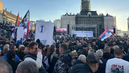 Vučić se oglasio iz Novog Sada: Hvala vam na toploj dobrodošlici (VIDEO)