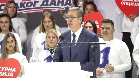 „Od tragedije su napravili politiku!“ Vučić optužio pojedine aktere: „Krenuli su u napad na Novi Sad, Vojvodinu i celu Srbiju!“