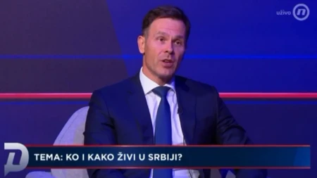 „To je bila misaona imenica za vreme vaše vlasti!“ Mali izneo podatke o platama i potrošačkoj korpi: „Danas prvi put pokrivamo sve troškove!“