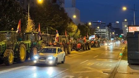 Bruje mašine od ranog jutra! Traktori obasjali puteve, domaćini iz cela Vojvodine na putu za Novi Sad da podrže Vučića!