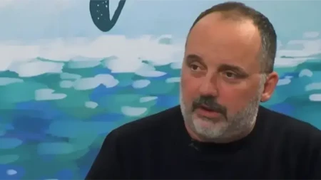 "Sve bih dao da te još jednom zagrlim": Pevač se emotivnim rečima oprostio od oca 