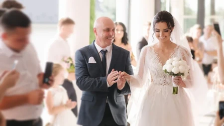 Mlada nasmejala oca na dan venčanja: Ovaj potez niko nije očekivao