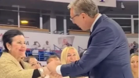 "Jedan poljubac hoću ja, neću tri, neću dva" Vučić: Hvala dragoj Snežani na podršci i ljubavi (VIDEO)