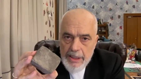 "Uništiti sve – sravniti sve sa zemljom" Edi rama: Ovo nije pobuna za obrazovanje (VIDEO)