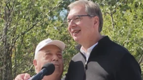 "Tražio sam i dobio!" Gospodin prišao da se zahvali Vučiću: Put urađen u roku od nedelju dana (VIDEO)
