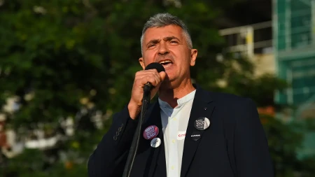 Šta se dešava sa pratiocima Ilije Srdanovića? Sve sami botovi - gde ti podrška?! (VIDEO)