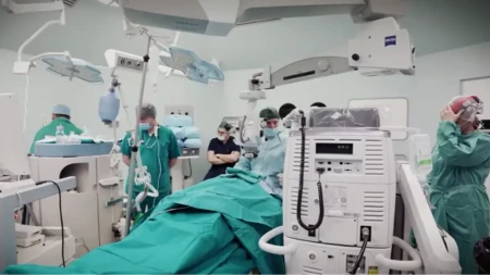 Specijalan nož od juče na VMA! Spasavanje ljude sa ovim tumorima