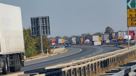 Zastoj na pravcu Beograd-Novi Sad! Kolone se protežu kilometrima, vozači čekaju i po sat vremena (FOTO)