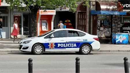 Policajac mučio dete elektrošokerom? Majka iznela optužbe na suđenju!