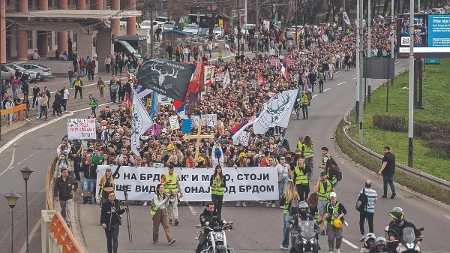 Simpatizeri tzv. studentske liste kopiraju Hitlera i Musolinija: Plenumaši kopiraju fašiste, najavili  4 kolone koje marširaju na Beograd