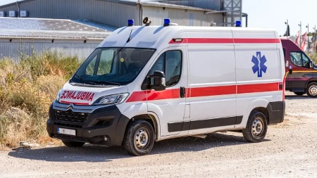 Kombi prešao preko radnice! Devojka (27) legla da se odmori pa usledio horor