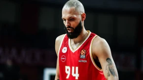 Zvezda čula olakšavajuće vesti: Jedan od najboljih igrača Olimpijakosa propušta bratski derbi 