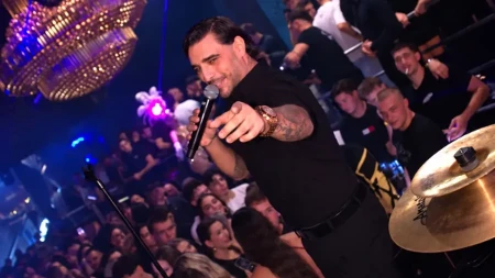 Darko Lazić i Nući napravili haos u Lincu: Više od 2.000 ljudi uživalo u spektaklu, ispred kluba ostalo još 500!