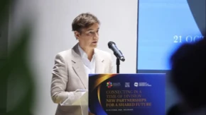 Brnabić: Srbija gradi mostove između Evrope i Azije, privreda treba da bude pokretač saradnje